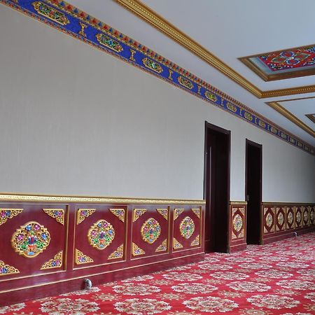 Overseas Tibetan Hotel Сяхэ Экстерьер фото